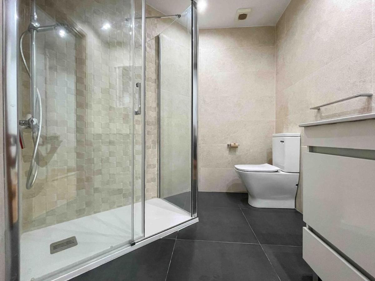 Hostourist Fira Plaza Espana 3 Appartamento Barcellona